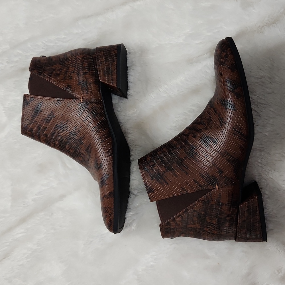 FRANCO SARTO croc style booties ankle boots brown and black